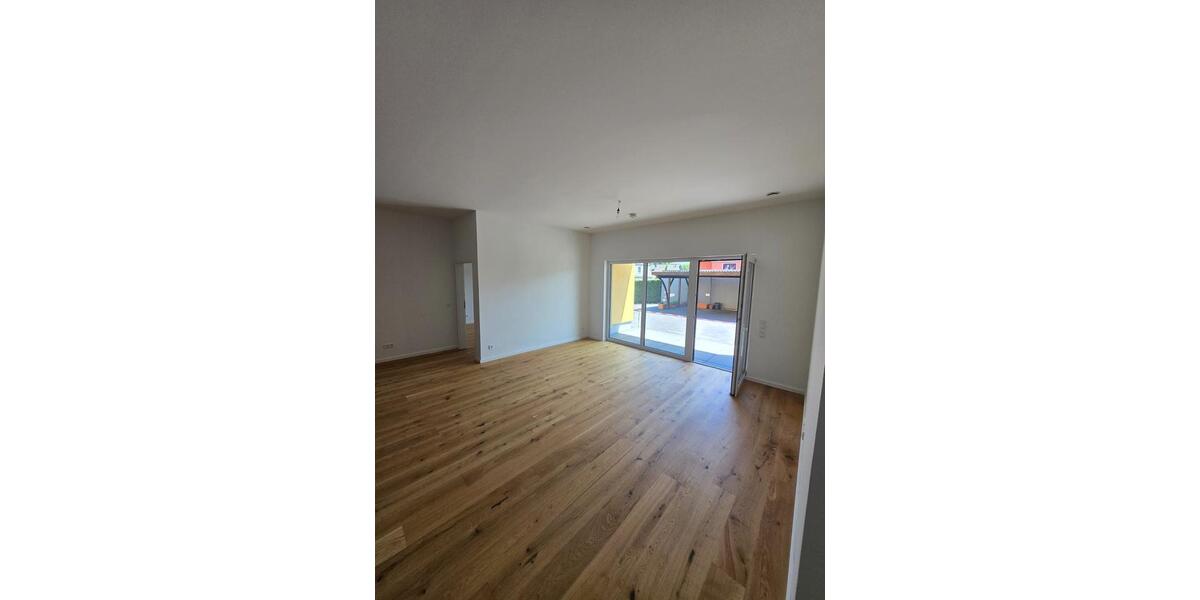 Erdgeschoßwohnung Homburg - 2 Zimmer, 84 m&sup2;, 1.050&euro; | Angebot:25056985