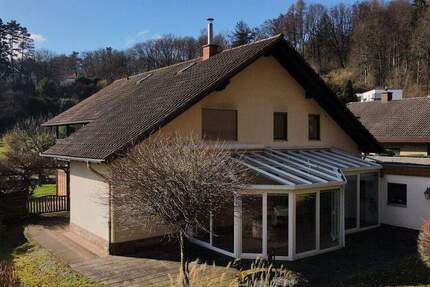 Haus St. Ingbert Oberwürzbach - 7 Zimmer, 200 m&sup2;, 695.000&euro; | Angebot:25675562