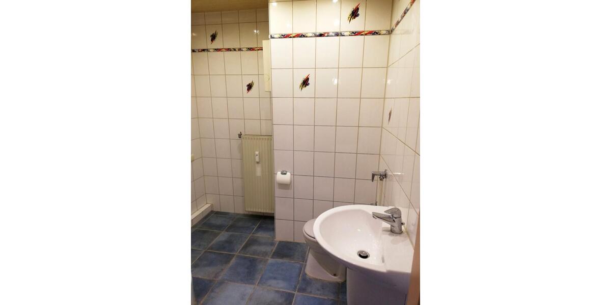 Dachgeschoßwohnung Saarbrücken - 3 Zimmer, 70 m&sup2;, 560&euro; | Angebot:25838102