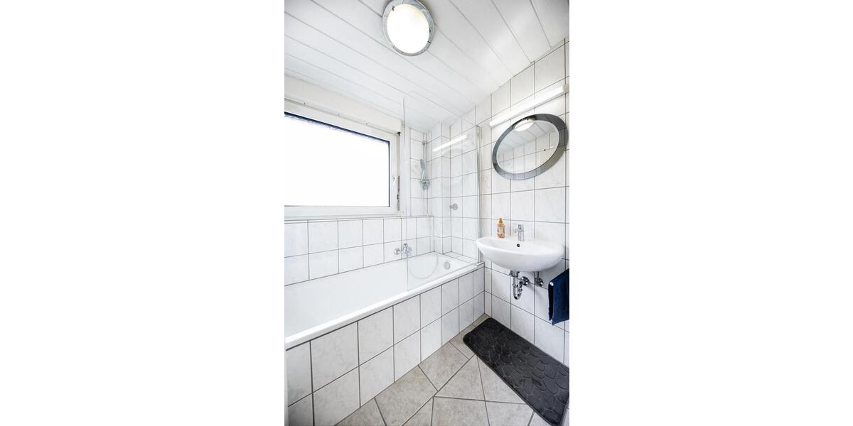 Etagenwohnung Saarbrücken Eschberg - 1 Zimmer, 50 m&sup2;, 69&euro; | Angebot:26417190