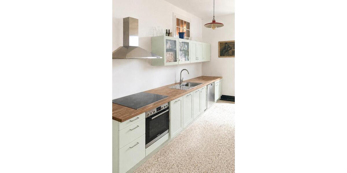 Etagenwohnung Saarbrücken Eschberg - 5 Zimmer, 180 m&sup2;, 1.690&euro; | Angebot:26532612