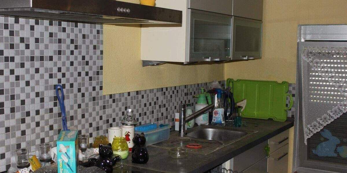 Mehrfamilienhaus, Wohnhaus Völklingen Fürstenhausen - 7 Zimmer, 150 m&sup2;, 215.000&euro; | Angebot:25771911