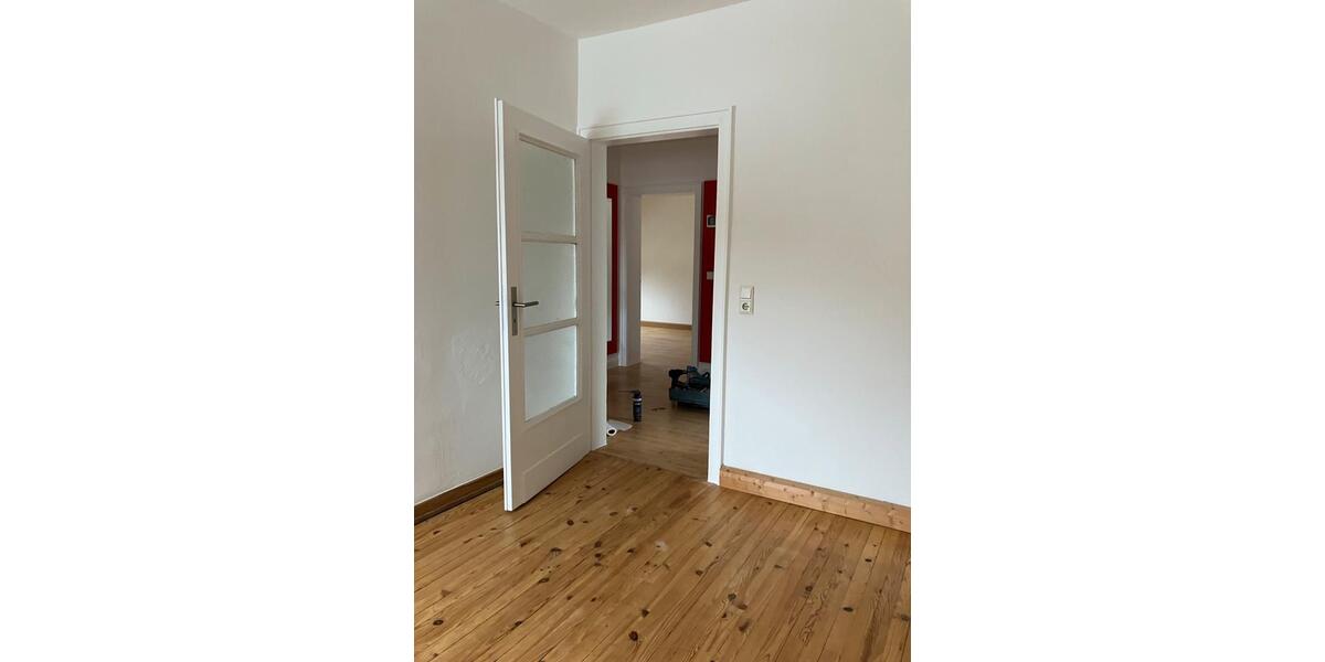 Dachgeschoßwohnung Saarbrücken Malstatt - 3 Zimmer, 61 m&sup2;, 590&euro; | Angebot:25171343