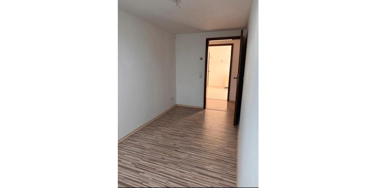 Dachgeschoßwohnung Großrosseln - 3.5 Zimmer, 80 m&sup2;, 465&euro; | Angebot:25311972