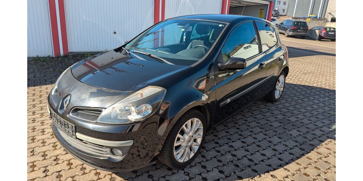 Renault Clio 160.000 km 2.490 &euro; Völklingen 66333