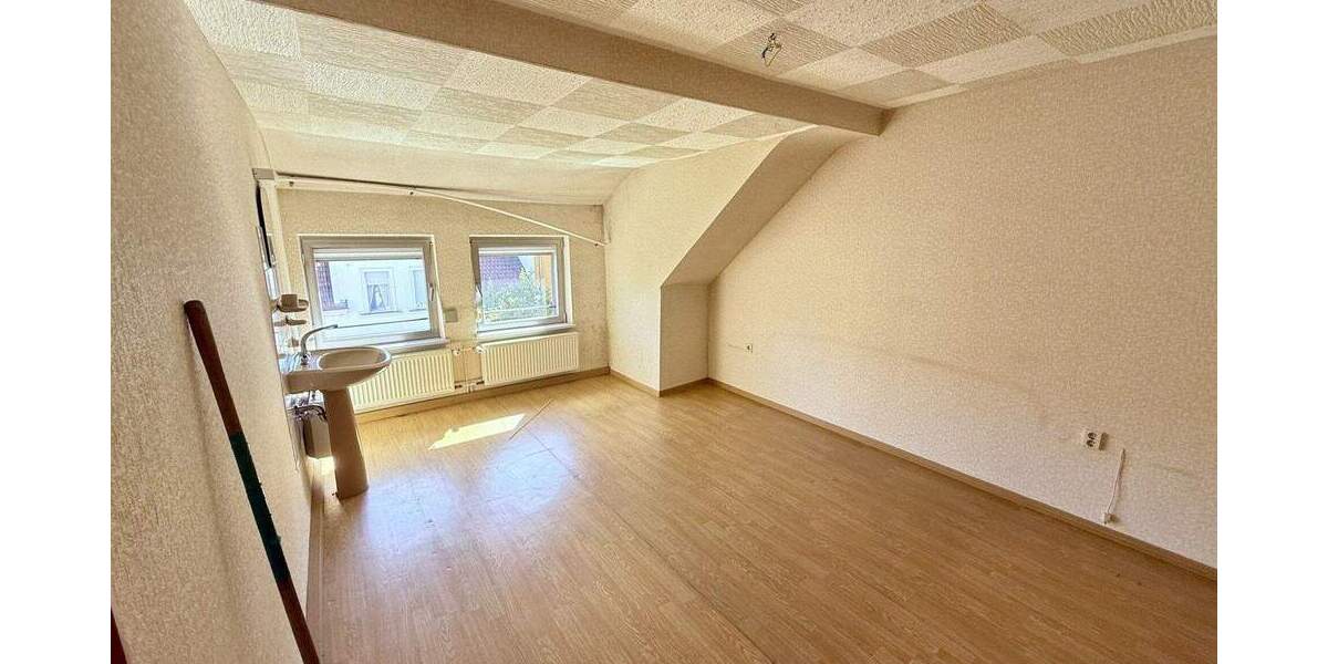 Mehrfamilienhaus, Wohnhaus Dillingen - 6 Zimmer, 192 m&sup2;, 235.000&euro; | Angebot:25668693