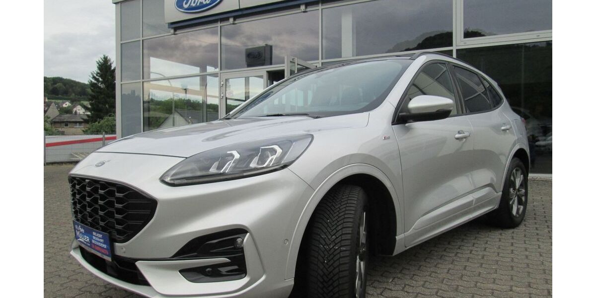 Ford Kuga 67.600 km 22.500 &euro; Püttlingen 66346