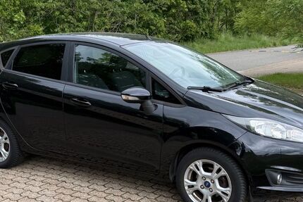Ford Fiesta 76.261 km 5.700 &euro; Saarlouis 66740