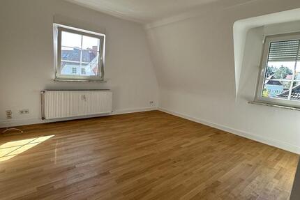 Wohnung Saarbrücken Kieselhumes - 3 Zimmer, 90 m&sup2;, 950&euro; | Angebot:27639612