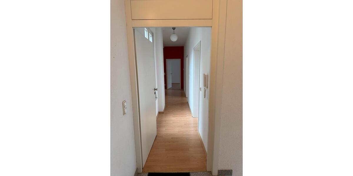 Etagenwohnung Saarbrücken Kieselhumes - 4 Zimmer, 130 m&sup2;, 1.100&euro; | Angebot:26566234