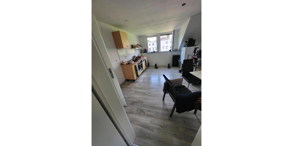 Dachgeschoßwohnung Sulzbach (Saar) - 1 Zimmer, 40 m&sup2;, 600&euro; | Angebot:25720758