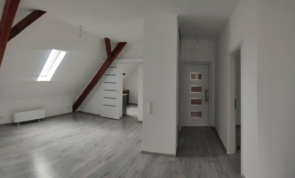 Dachgeschoßwohnung Zweibrücken - 3 Zimmer, 68 m&sup2;, 700&euro; | Angebot:24811338