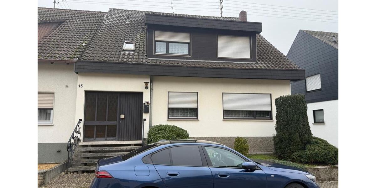 Einfamilienhaus Wadgassen - 11 Zimmer, 270 m&sup2;, 380.000&euro; | Angebot:25323564