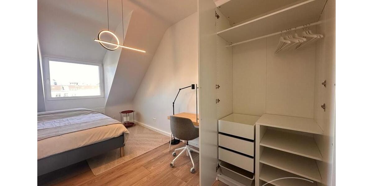 Dachgeschoßwohnung Saarbrücken Neue Bremm - 2 Zimmer, 35 m&sup2;, 890&euro; | Angebot:26484080