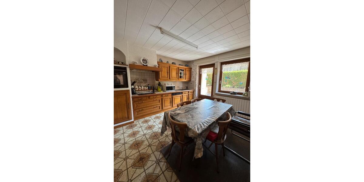 Bauernhaus, Landhaus Wallerfangen - 8 Zimmer, 200 m&sup2;, 160.000&euro; | Angebot:24801626