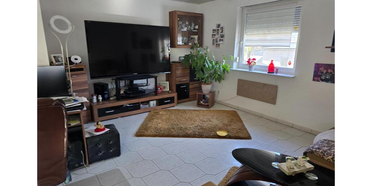 Etagenwohnung Saarbrücken Brebach-Fechingen - 8 Zimmer, 285 m&sup2;, 375.000&euro; | Angebot:26050619