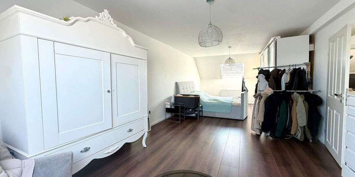 Freistehendes EFH mit großem Garten, Terrasse & Erweiterungspotenzial - saniert, neue Heizung (2023) - Einfamilienhaus Lebach | Angebot:25703541