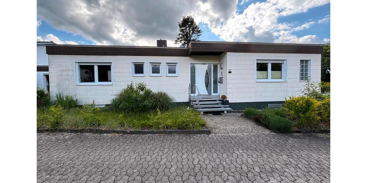 Erdgeschoßwohnung Sankt Ingbert - 4.5 Zimmer, 158 m&sup2;, 1.250&euro; | Angebot:26635852