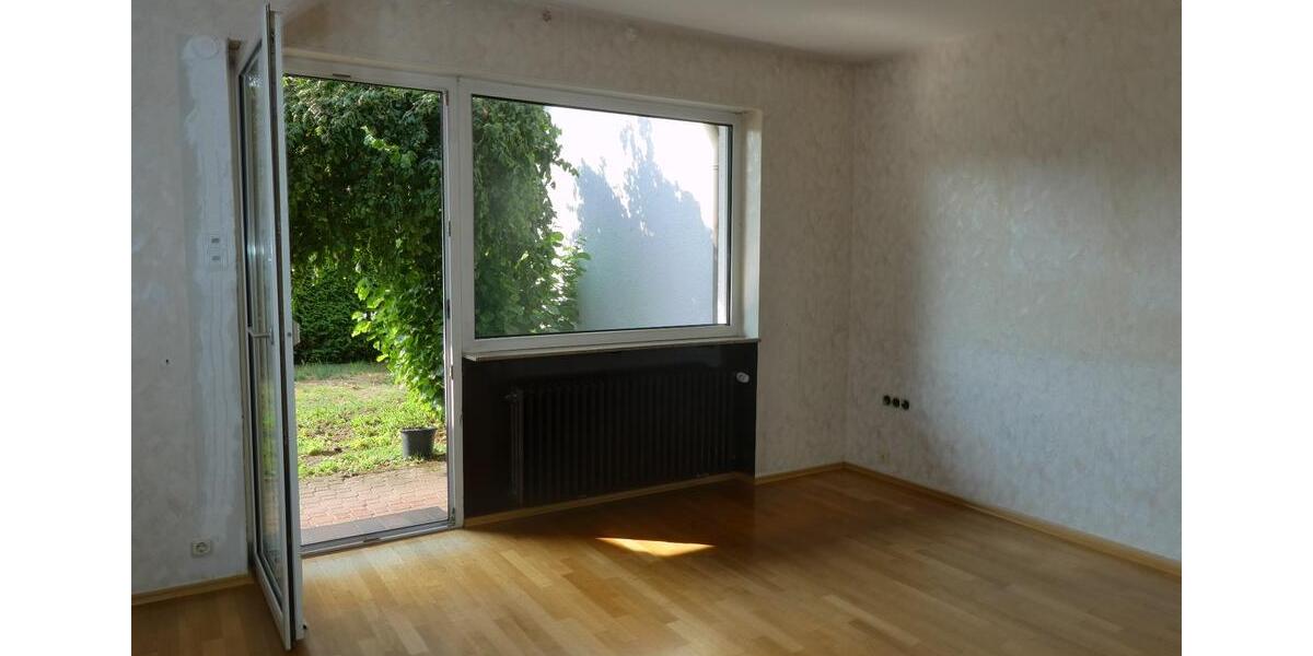 Reihenhaus Saarbrücken Brebach-Fechingen - 6 Zimmer, 195 m&sup2;, 349.000&euro; | Angebot:27166522