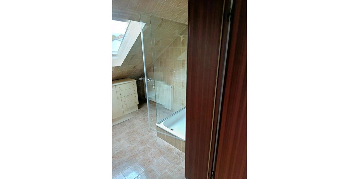 Dachgeschoßwohnung Illingen - 3 Zimmer, 60 m&sup2;, 600&euro; | Angebot:26626529