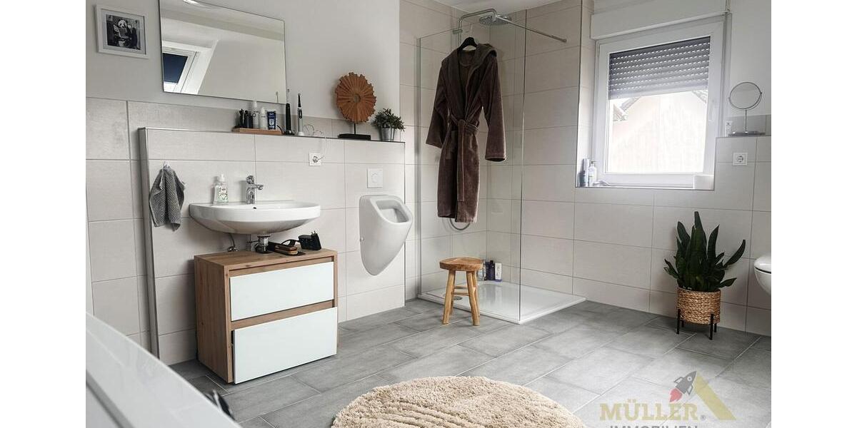 Etagenwohnung Schwalbach - 3 Zimmer, 80 m&sup2;, 700&euro; | Angebot:25867442