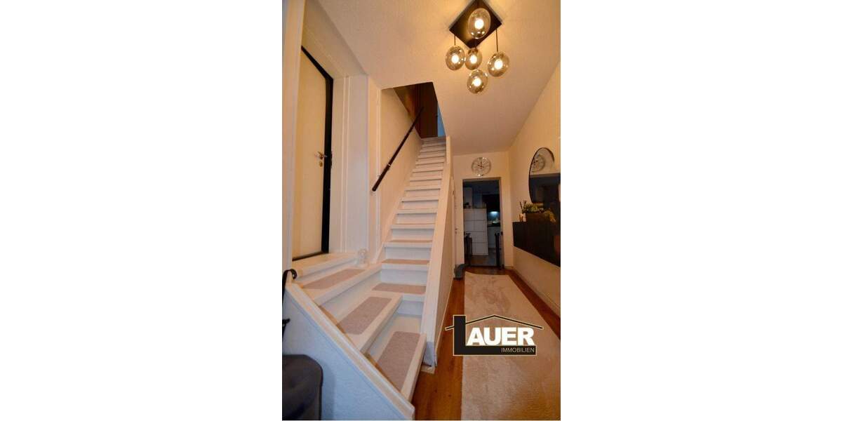 Einfamilienhaus Saarbrücken Altenkessel - 6 Zimmer, 144 m&sup2;, 245.000&euro; | Angebot:25729526