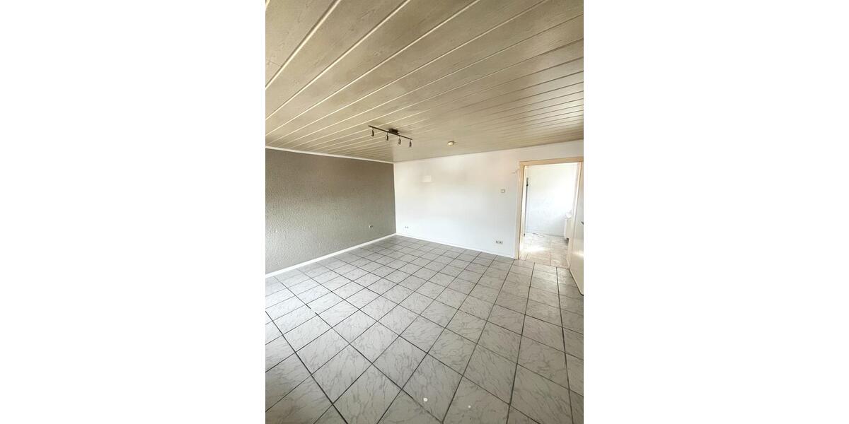 Etagenwohnung Schwalbach - 3 Zimmer, 75 m&sup2;, 820&euro; | Angebot:26660092