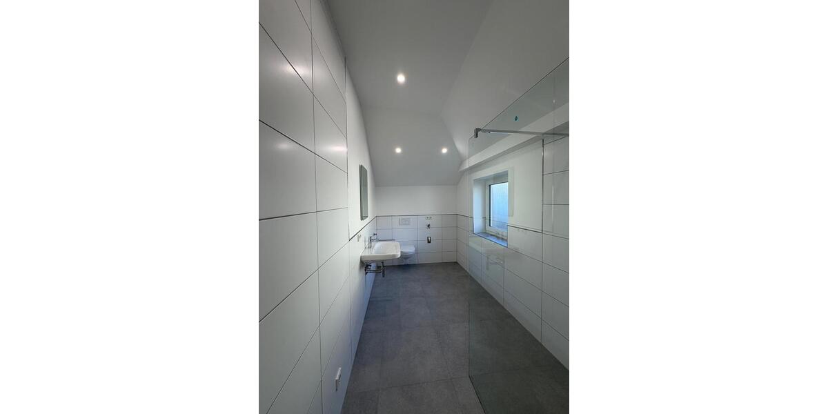 Etagenwohnung Sankt Ingbert - 3 Zimmer, 95 m&sup2;, 1.000&euro; | Angebot:25512670