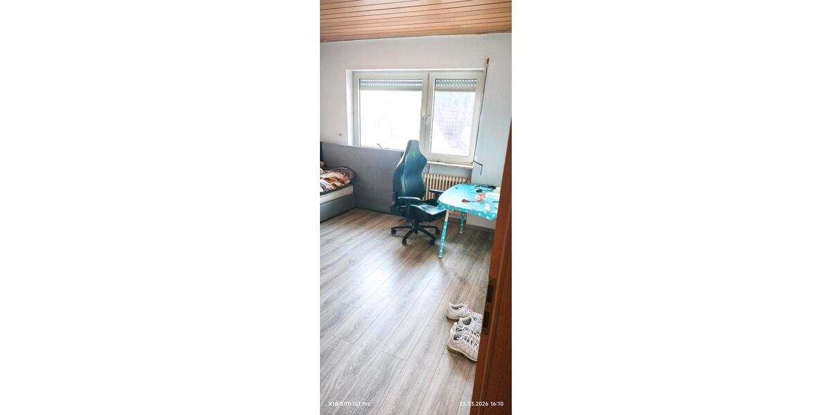 Etagenwohnung Neunkirchen Heinitz - 4 Zimmer, 118 m&sup2;, 600&euro; | Angebot:25856536