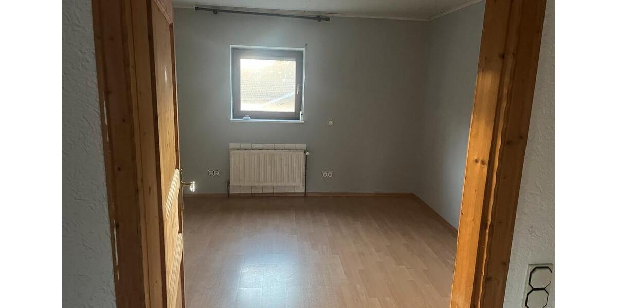 Etagenwohnung Völklingen - 3 Zimmer, 85 m&sup2;, 950&euro; | Angebot:24842830