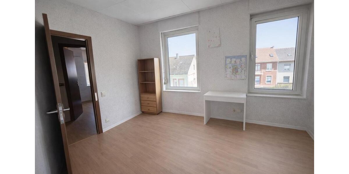Etagenwohnung Saarbrücken West - 3 Zimmer, 70 m&sup2;, 490&euro; | Angebot:25368866