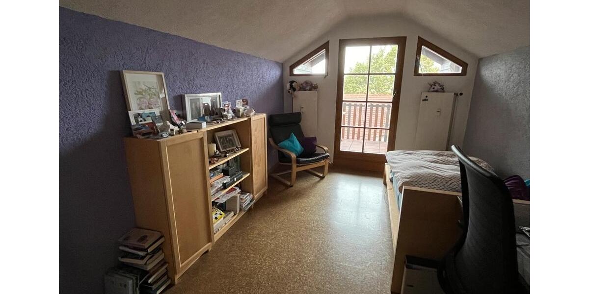Dachgeschoßwohnung Saarbrücken Neue Bremm - 4.5 Zimmer, 109 m&sup2;, 389.000&euro; | Angebot:26620607