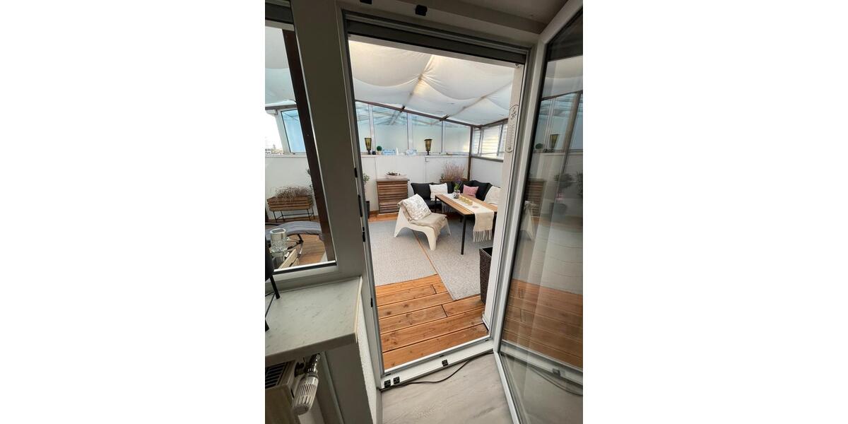 Dachgeschoßwohnung Homburg - 4 Zimmer, 110 m&sup2;, 950&euro; | Angebot:25300674