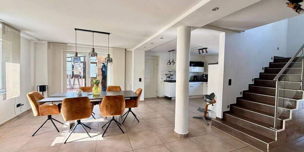 Freistehendes EFH mit großem Garten, Terrasse & Erweiterungspotenzial - saniert, neue Heizung (2023) - Einfamilienhaus Lebach | Angebot:25703541