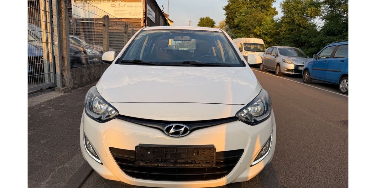 Hyundai i20 98.000 km 4.490 &euro; Saarlouis 66740