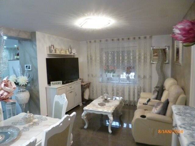 Einfamilienhaus Neunkirchen Wellesweiler - 6 Zimmer, 186 m&sup2;, 475.000&euro; | Angebot:25728983