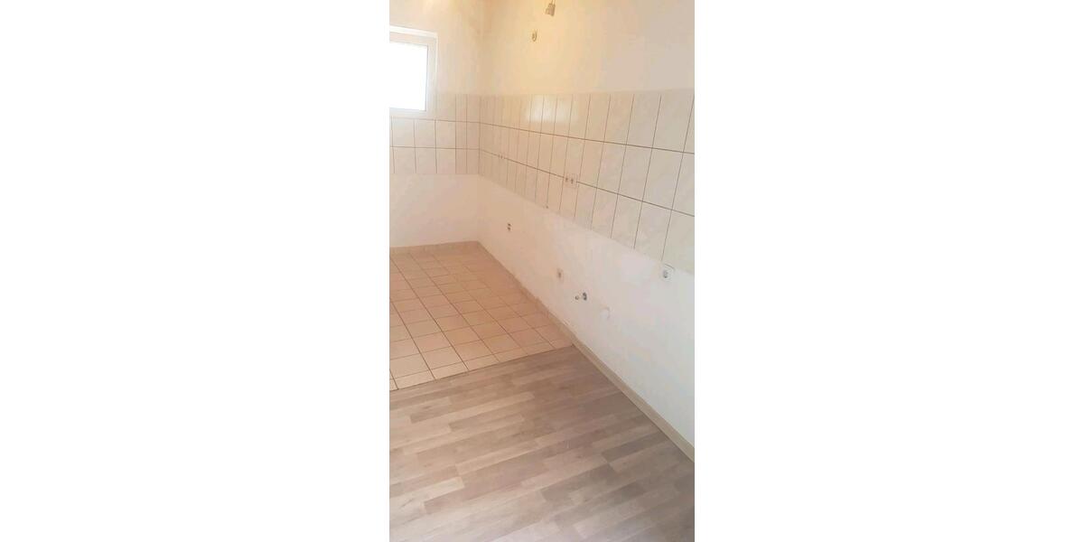 Dachgeschoßwohnung Eppelborn - 1 Zimmer, 60 m&sup2;, 500&euro; | Angebot:25350181