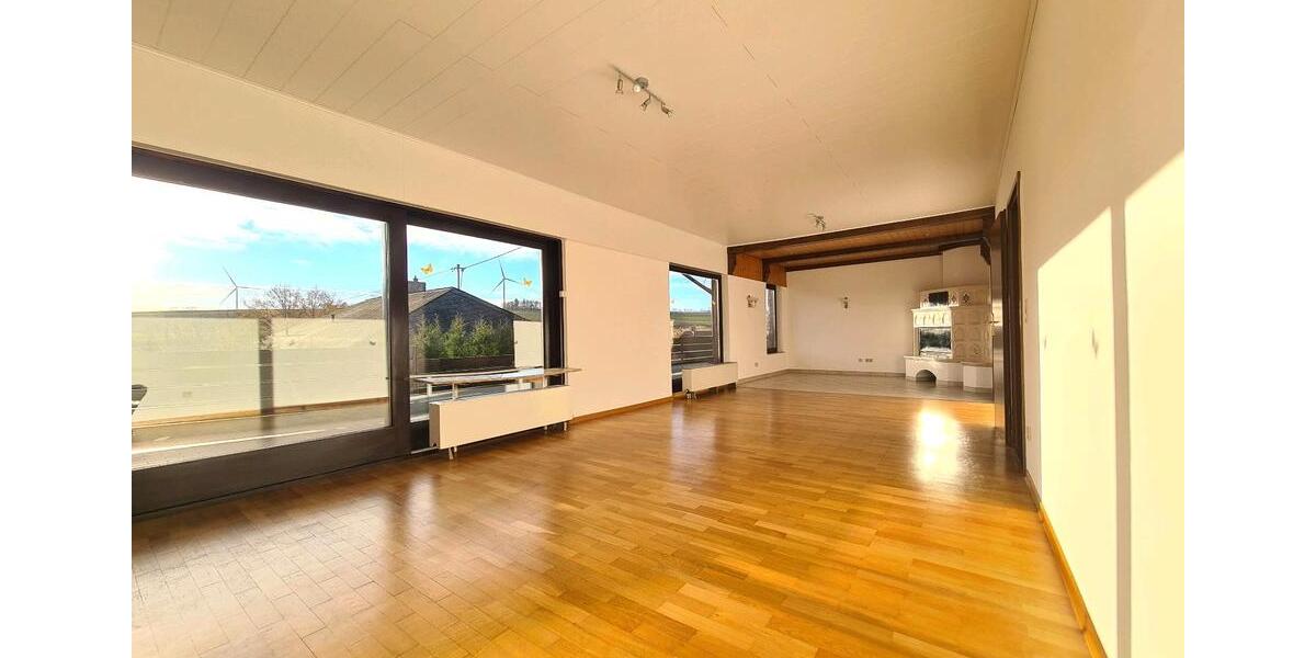 Maisonettenwohnung Lebach - 6 Zimmer, 205 m&sup2;, 1.250&euro; | Angebot:26699852