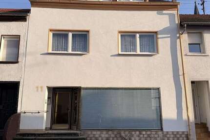 Haus Beckingen - 6 Zimmer, 141 m&sup2;, 74.800&euro; | Angebot:24670772