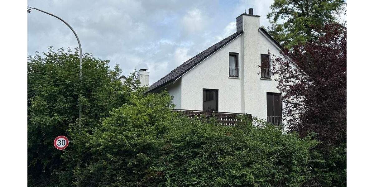 Einfamilienhaus Saarbrücken Alt-Saarbrücken - 6 Zimmer, 200 m&sup2;, 475.000&euro; | Angebot:25730153