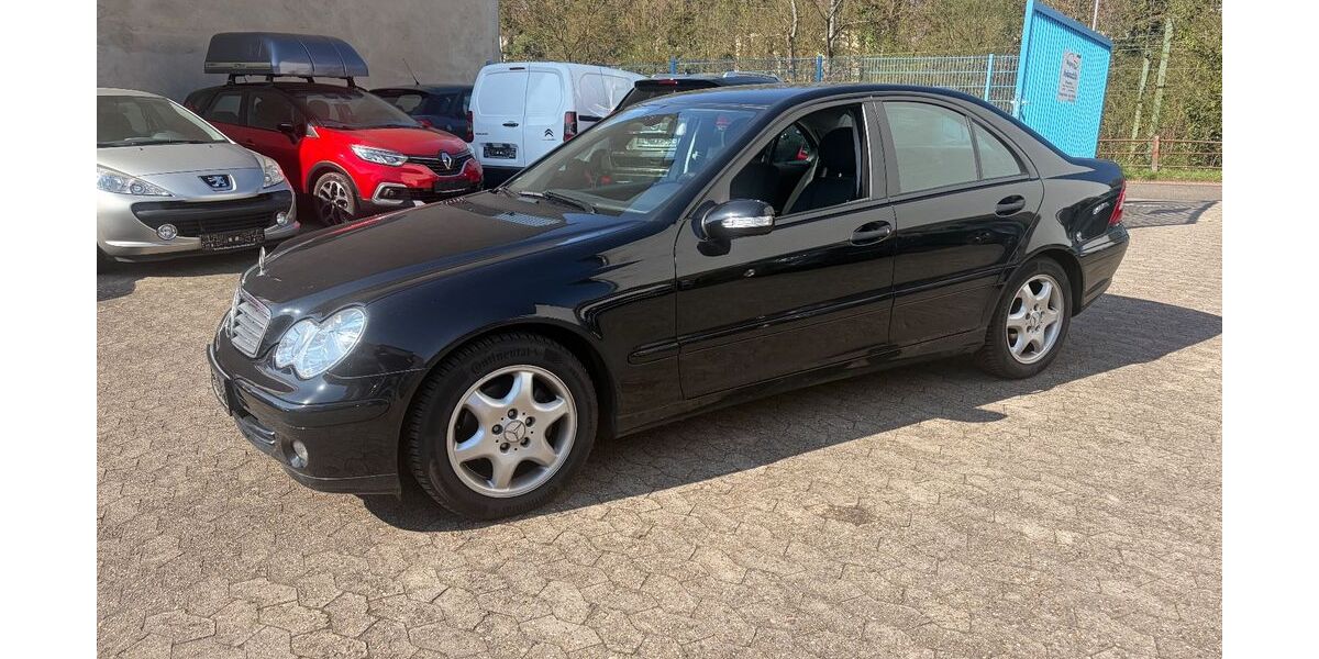 Mercedes-Benz C 180 127.000 km 5.900 &euro; Saarbrücken 66115