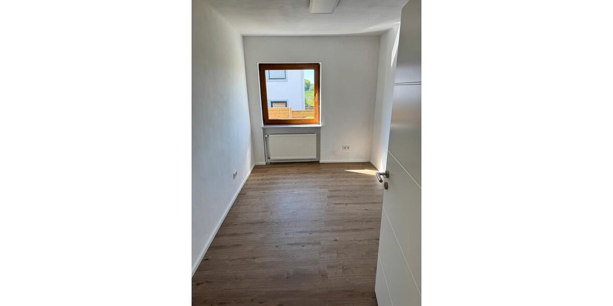 Erdgeschoßwohnung Heusweiler - 3 Zimmer, 76 m&sup2;, 650&euro; | Angebot:26704515