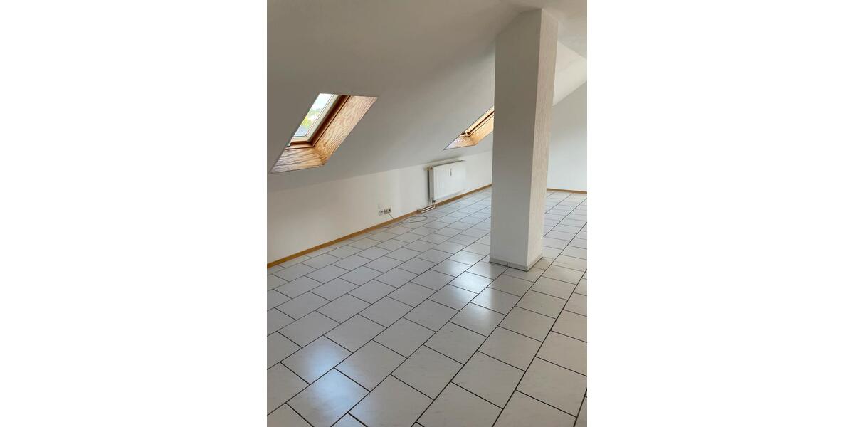 Dachgeschoßwohnung Dillingen (Saar) - 5 Zimmer, 55 m&sup2;, 500&euro; | Angebot:25895209