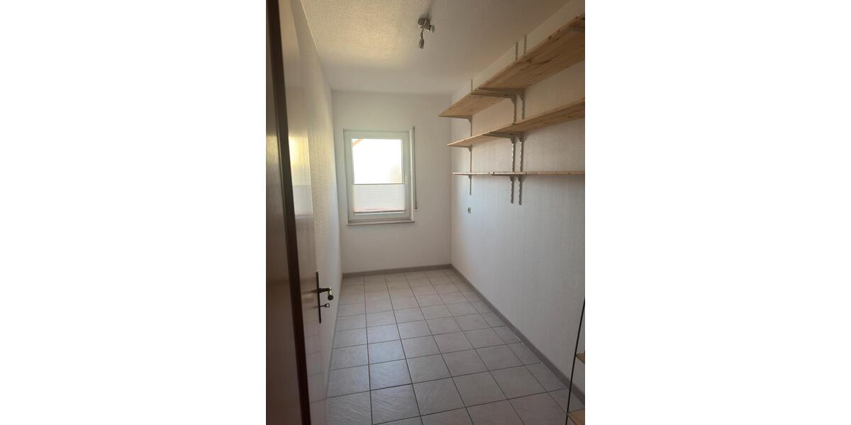 Erdgeschoßwohnung Püttlingen - 2.5 Zimmer, 83 m&sup2;, 700&euro; | Angebot:26653363