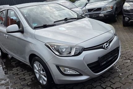 Hyundai i20 200.000 km 3.380 &euro; Saarlouis 66740