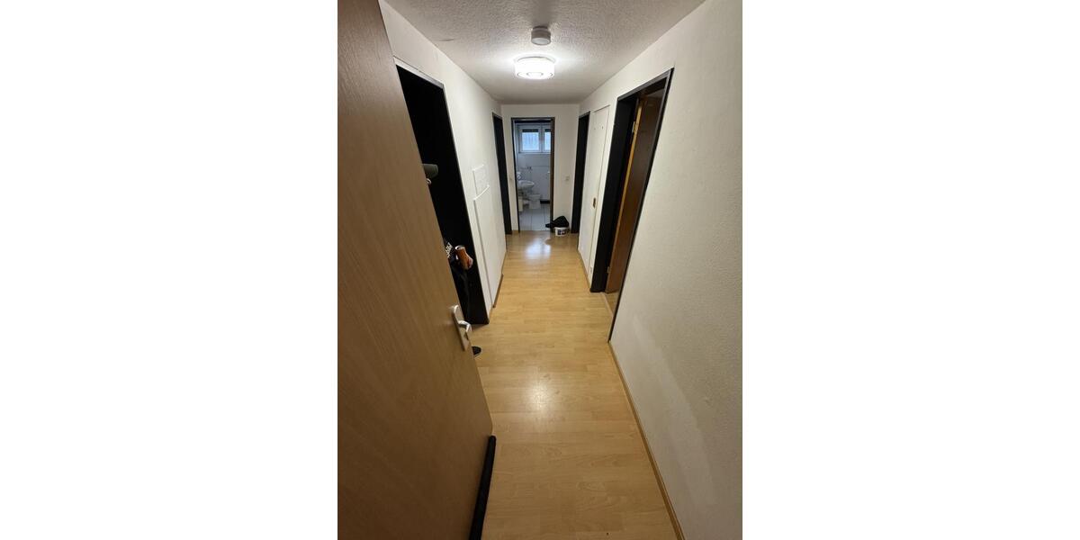 Etagenwohnung Saarbrücken Neue Bremm - 3 Zimmer, 72 m&sup2;, 725&euro; | Angebot:23408610