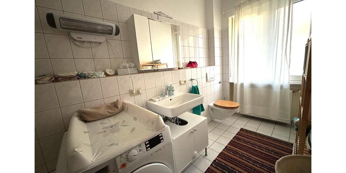 Etagenwohnung Saarbrücken Neue Bremm - 3 Zimmer, 93 m&sup2;, 920&euro; | Angebot:24753778