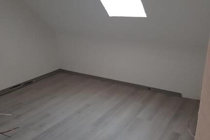 Wohnung Saarbrücken West - 3 Zimmer, 75 m&sup2;, 850&euro; | Angebot:25994671