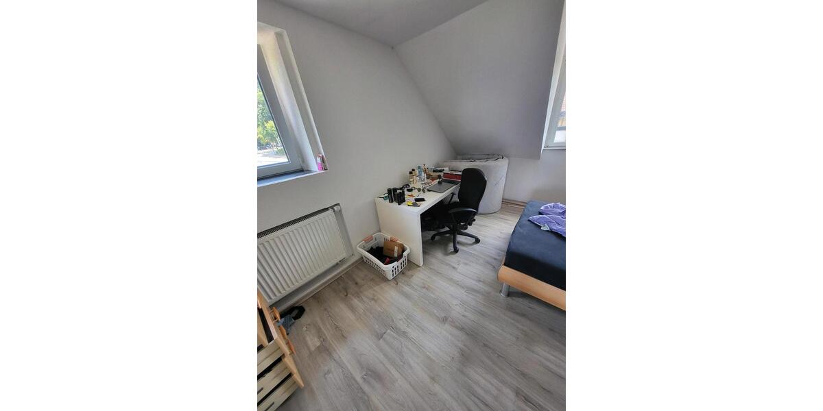 Dachgeschoßwohnung Sulzbach (Saar) - 1 Zimmer, 40 m&sup2;, 600&euro; | Angebot:25720758
