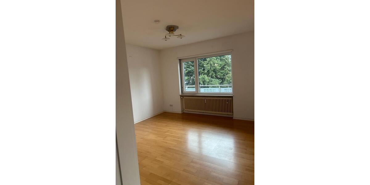 Etagenwohnung Saarbrücken Kieselhumes - 5 Zimmer, 135 m&sup2;, 1.495&euro; | Angebot:25326741
